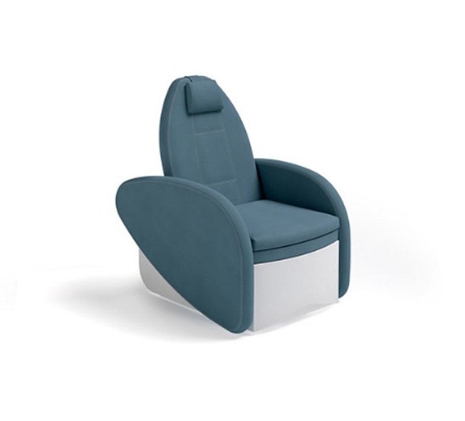 POLTRONA DALLE LINEE CURVE